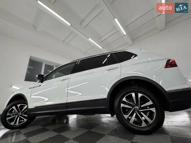 Белый Фольксваген Tiguan Allspace, объемом двигателя 2 л и пробегом 86 тыс. км за 25499 $, фото 18 на Automoto.ua
