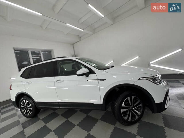 Белый Фольксваген Tiguan Allspace, объемом двигателя 2 л и пробегом 86 тыс. км за 24999 $, фото 7 на Automoto.ua