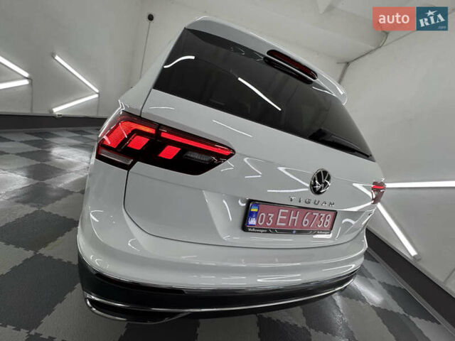 Белый Фольксваген Tiguan Allspace, объемом двигателя 2 л и пробегом 86 тыс. км за 25499 $, фото 17 на Automoto.ua