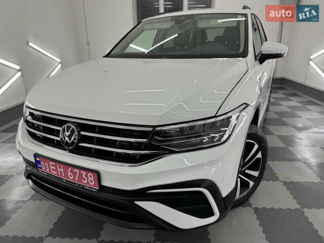 Белый Фольксваген Tiguan Allspace, объемом двигателя 2 л и пробегом 86 тыс. км за 25499 $, фото 9 на Automoto.ua
