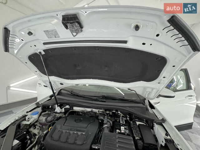 Белый Фольксваген Tiguan Allspace, объемом двигателя 2 л и пробегом 86 тыс. км за 24999 $, фото 83 на Automoto.ua