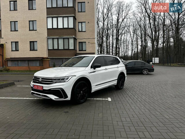 Белый Фольксваген Tiguan Allspace, объемом двигателя 2 л и пробегом 104 тыс. км за 26600 $, фото 25 на Automoto.ua