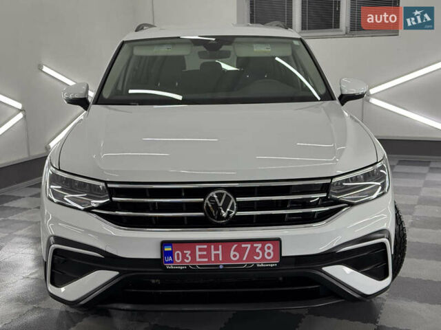 Белый Фольксваген Tiguan Allspace, объемом двигателя 2 л и пробегом 86 тыс. км за 25499 $, фото 83 на Automoto.ua