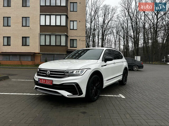 Белый Фольксваген Tiguan Allspace, объемом двигателя 2 л и пробегом 104 тыс. км за 26600 $, фото 20 на Automoto.ua