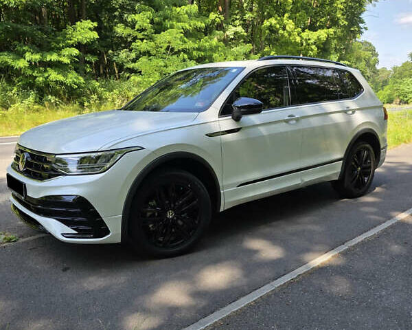 Белый Фольксваген Tiguan Allspace, объемом двигателя 2 л и пробегом 65 тыс. км за 22500 $, фото 13 на Automoto.ua