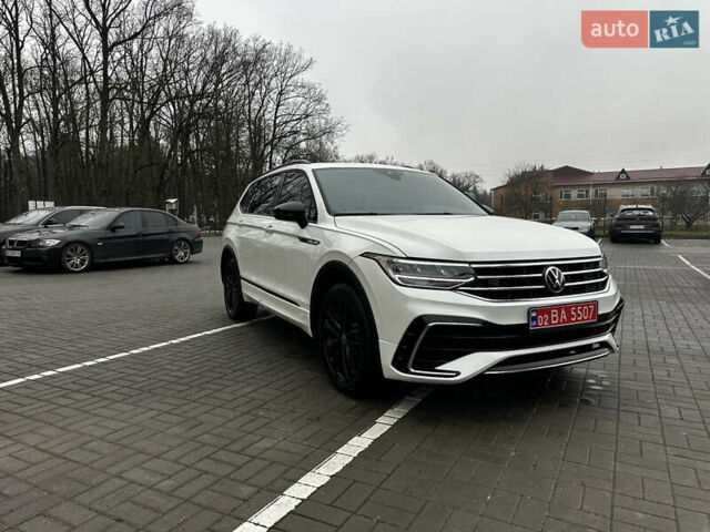 Белый Фольксваген Tiguan Allspace, объемом двигателя 2 л и пробегом 104 тыс. км за 26600 $, фото 29 на Automoto.ua