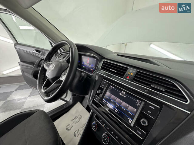 Белый Фольксваген Tiguan Allspace, объемом двигателя 2 л и пробегом 86 тыс. км за 24999 $, фото 78 на Automoto.ua