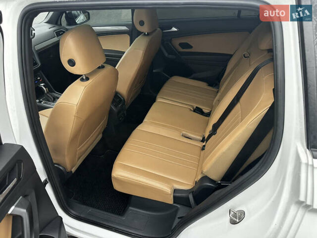 Белый Фольксваген Tiguan Allspace, объемом двигателя 2 л и пробегом 104 тыс. км за 26600 $, фото 38 на Automoto.ua