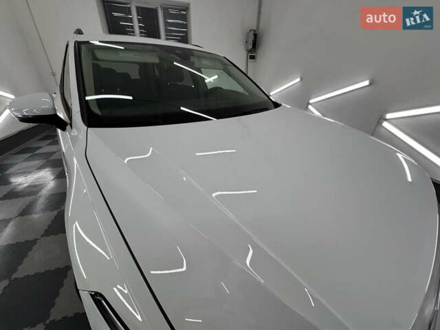 Белый Фольксваген Tiguan Allspace, объемом двигателя 2 л и пробегом 86 тыс. км за 24999 $, фото 102 на Automoto.ua