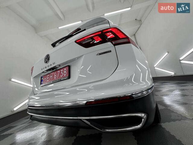 Белый Фольксваген Tiguan Allspace, объемом двигателя 2 л и пробегом 86 тыс. км за 24999 $, фото 126 на Automoto.ua