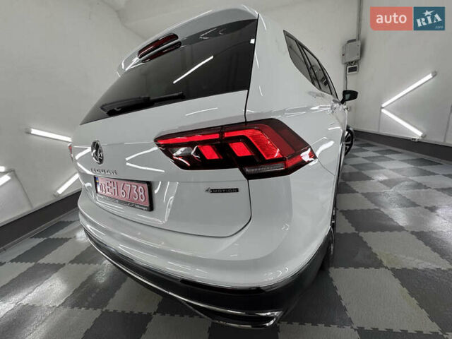 Белый Фольксваген Tiguan Allspace, объемом двигателя 2 л и пробегом 86 тыс. км за 25499 $, фото 13 на Automoto.ua