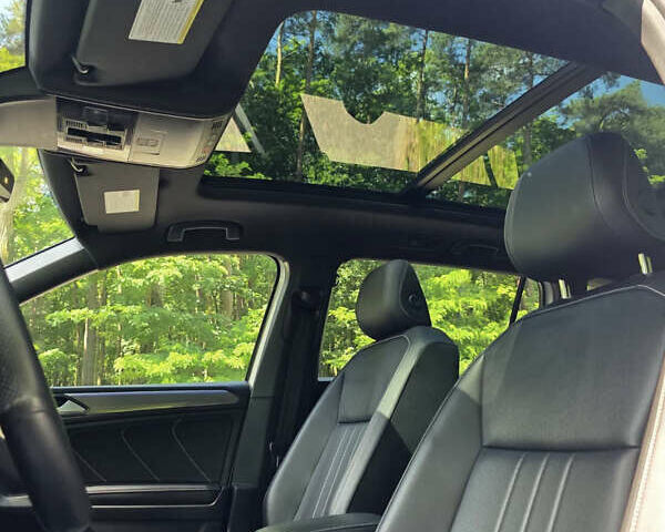 Белый Фольксваген Tiguan Allspace, объемом двигателя 2 л и пробегом 65 тыс. км за 22500 $, фото 26 на Automoto.ua