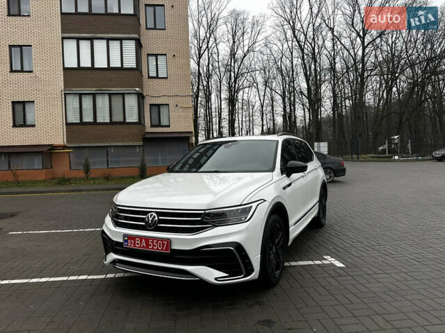 Белый Фольксваген Tiguan Allspace, объемом двигателя 2 л и пробегом 104 тыс. км за 26600 $, фото 32 на Automoto.ua