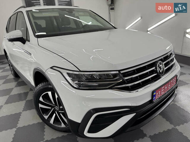Белый Фольксваген Tiguan Allspace, объемом двигателя 2 л и пробегом 86 тыс. км за 24999 $, фото 103 на Automoto.ua