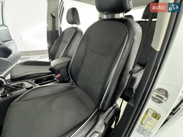 Белый Фольксваген Tiguan Allspace, объемом двигателя 2 л и пробегом 86 тыс. км за 24999 $, фото 42 на Automoto.ua