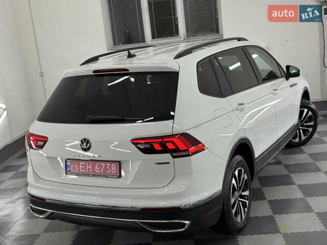 Белый Фольксваген Tiguan Allspace, объемом двигателя 2 л и пробегом 86 тыс. км за 24999 $, фото 23 на Automoto.ua