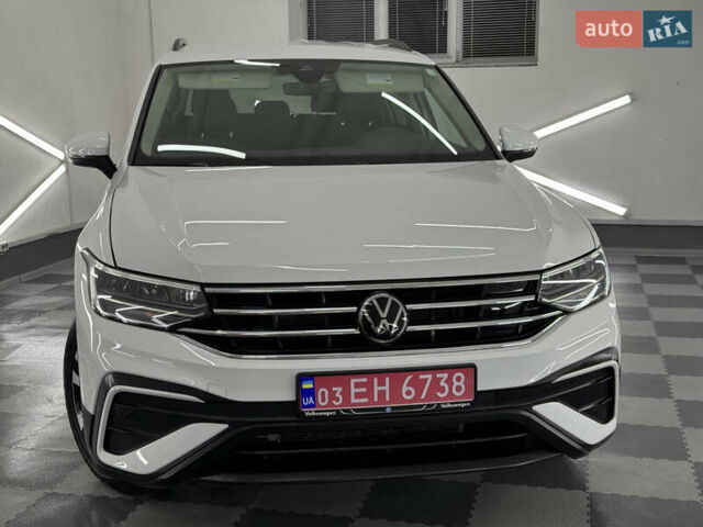 Белый Фольксваген Tiguan Allspace, объемом двигателя 2 л и пробегом 86 тыс. км за 24999 $, фото 10 на Automoto.ua