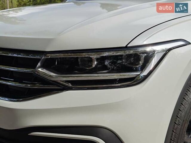 Белый Фольксваген Tiguan Allspace, объемом двигателя 1.98 л и пробегом 12 тыс. км за 29800 $, фото 22 на Automoto.ua