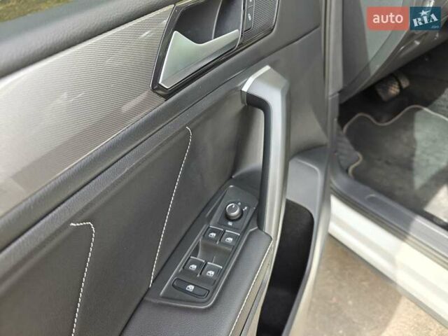 Белый Фольксваген Tiguan Allspace, объемом двигателя 1.98 л и пробегом 12 тыс. км за 29800 $, фото 9 на Automoto.ua