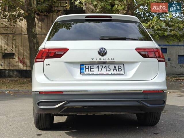 Белый Фольксваген Tiguan Allspace, объемом двигателя 1.98 л и пробегом 12 тыс. км за 29100 $, фото 5 на Automoto.ua