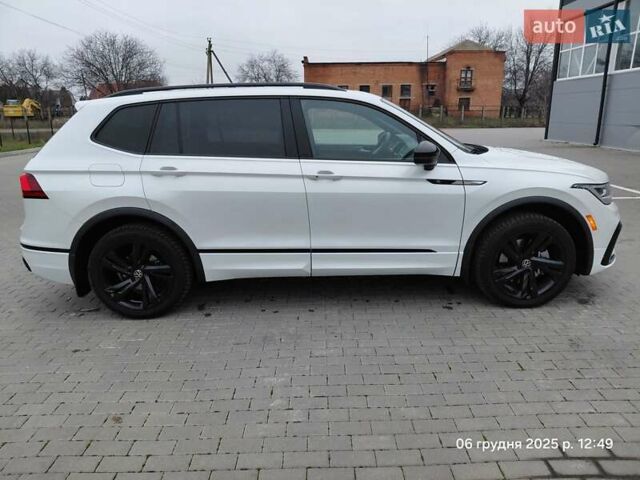 Білий Фольксваген Tiguan Allspace, об'ємом двигуна 1.98 л та пробігом 32 тис. км за 35000 $, фото 2 на Automoto.ua