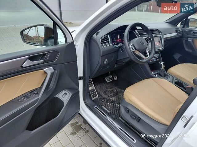 Білий Фольксваген Tiguan Allspace, об'ємом двигуна 1.98 л та пробігом 32 тис. км за 35000 $, фото 18 на Automoto.ua