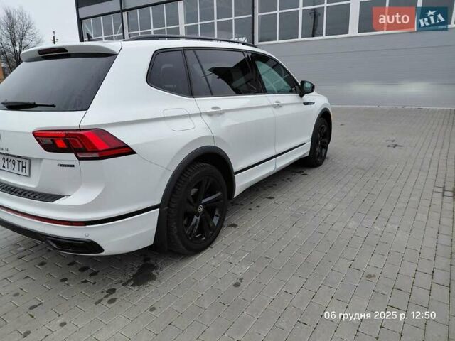 Білий Фольксваген Tiguan Allspace, об'ємом двигуна 1.98 л та пробігом 32 тис. км за 35000 $, фото 1 на Automoto.ua