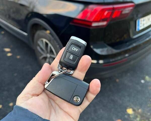 Чорний Фольксваген Tiguan Allspace, об'ємом двигуна 0 л та пробігом 218 тис. км за 17500 $, фото 1 на Automoto.ua