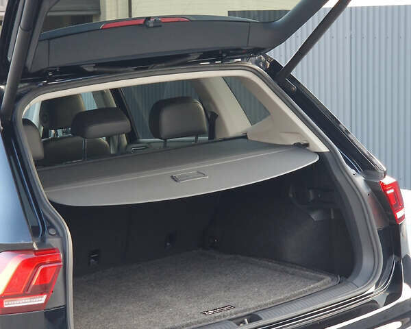 Черный Фольксваген Tiguan Allspace, объемом двигателя 1.98 л и пробегом 98 тыс. км за 23643 $, фото 35 на Automoto.ua