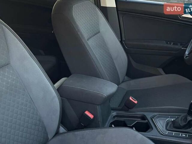 Чорний Фольксваген Tiguan Allspace, об'ємом двигуна 1.99 л та пробігом 142 тис. км за 20500 $, фото 1 на Automoto.ua
