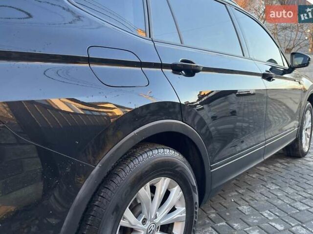 Чорний Фольксваген Tiguan Allspace, об'ємом двигуна 1.99 л та пробігом 142 тис. км за 20500 $, фото 6 на Automoto.ua