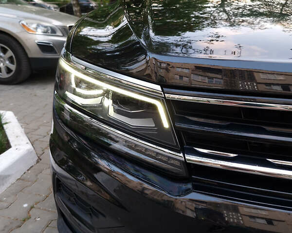 Черный Фольксваген Tiguan Allspace, объемом двигателя 1.98 л и пробегом 98 тыс. км за 23643 $, фото 28 на Automoto.ua