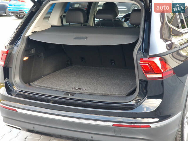 Черный Фольксваген Tiguan Allspace, объемом двигателя 1.98 л и пробегом 98 тыс. км за 23643 $, фото 33 на Automoto.ua
