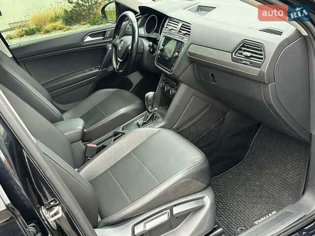 Черный Фольксваген Tiguan Allspace, объемом двигателя 1.98 л и пробегом 271 тыс. км за 16499 $, фото 5 на Automoto.ua