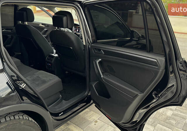 Черный Фольксваген Tiguan Allspace, объемом двигателя 2 л и пробегом 195 тыс. км за 26499 $, фото 52 на Automoto.ua