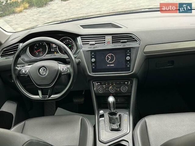 Черный Фольксваген Tiguan Allspace, объемом двигателя 1.98 л и пробегом 271 тыс. км за 16499 $, фото 17 на Automoto.ua
