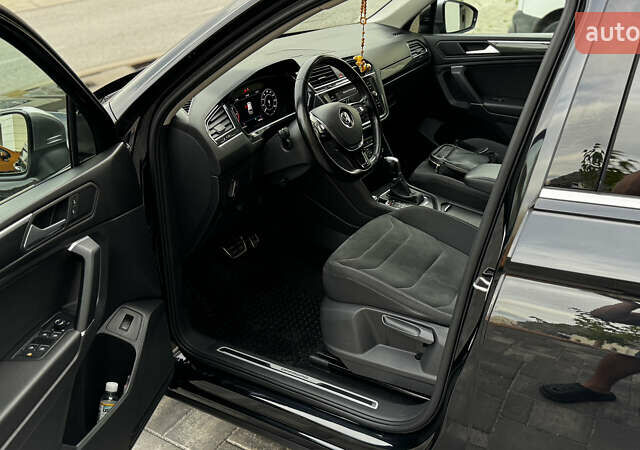 Чорний Фольксваген Tiguan Allspace, об'ємом двигуна 2 л та пробігом 195 тис. км за 26499 $, фото 42 на Automoto.ua