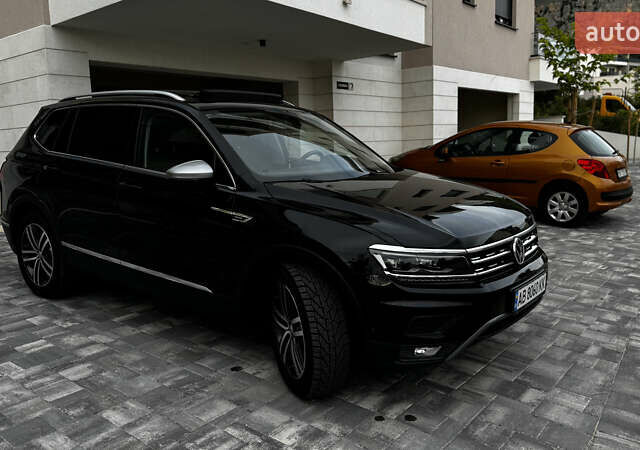 Черный Фольксваген Tiguan Allspace, объемом двигателя 2 л и пробегом 195 тыс. км за 26499 $, фото 10 на Automoto.ua