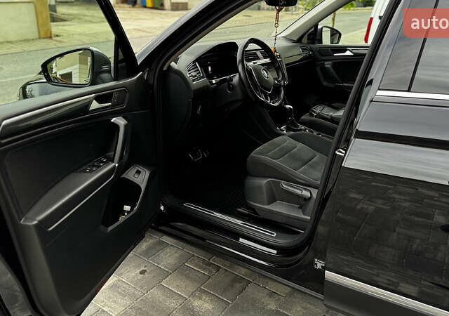 Черный Фольксваген Tiguan Allspace, объемом двигателя 2 л и пробегом 195 тыс. км за 26499 $, фото 26 на Automoto.ua