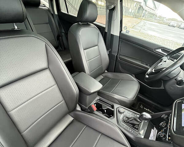 Черный Фольксваген Tiguan Allspace, объемом двигателя 2 л и пробегом 42 тыс. км за 23200 $, фото 13 на Automoto.ua