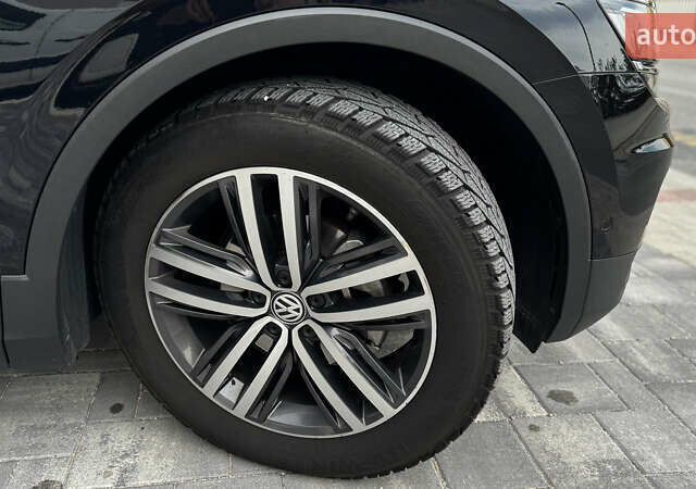 Чорний Фольксваген Tiguan Allspace, об'ємом двигуна 2 л та пробігом 195 тис. км за 26499 $, фото 62 на Automoto.ua