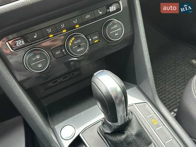Черный Фольксваген Tiguan Allspace, объемом двигателя 1.98 л и пробегом 271 тыс. км за 16499 $, фото 15 на Automoto.ua