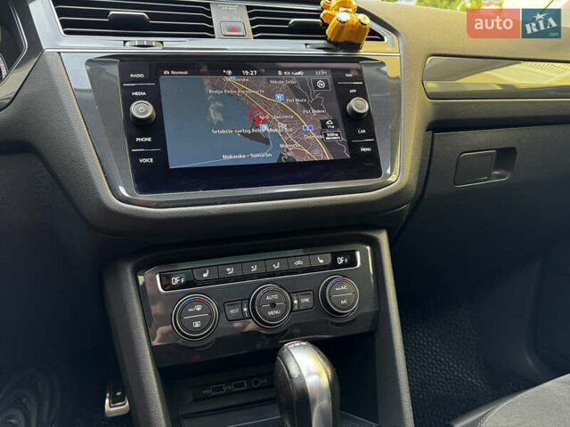 Чорний Фольксваген Tiguan Allspace, об'ємом двигуна 2 л та пробігом 195 тис. км за 26499 $, фото 74 на Automoto.ua