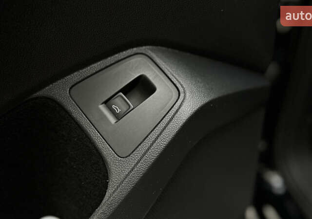 Чорний Фольксваген Tiguan Allspace, об'ємом двигуна 2 л та пробігом 195 тис. км за 26499 $, фото 28 на Automoto.ua