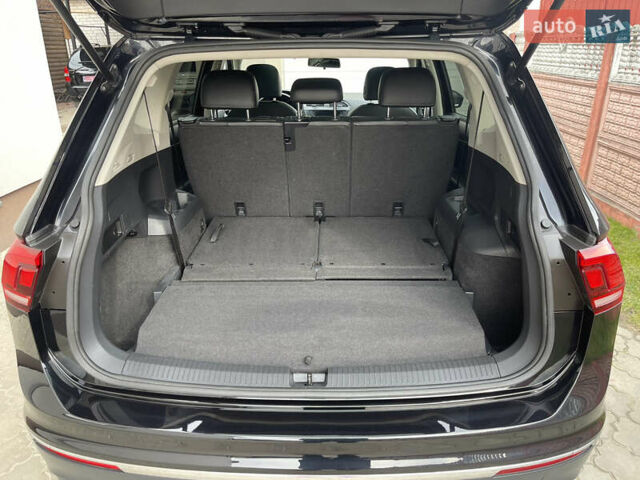 Чорний Фольксваген Tiguan Allspace, об'ємом двигуна 2 л та пробігом 144 тис. км за 16999 $, фото 14 на Automoto.ua
