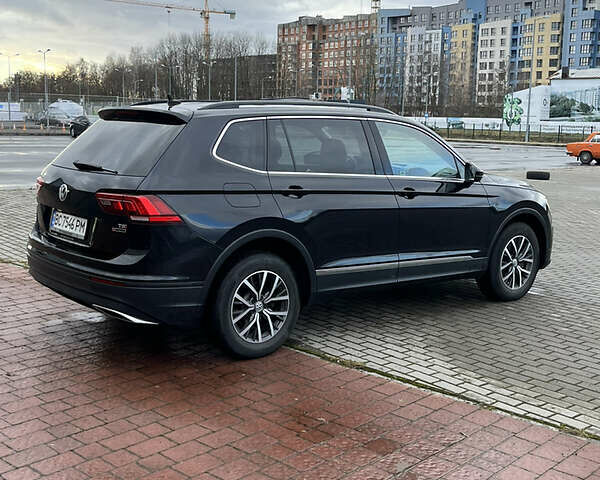 Чорний Фольксваген Tiguan Allspace, об'ємом двигуна 2 л та пробігом 42 тис. км за 23200 $, фото 5 на Automoto.ua