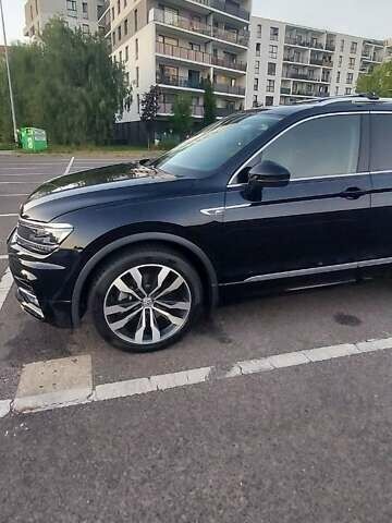 Черный Фольксваген Tiguan Allspace, объемом двигателя 2 л и пробегом 21 тыс. км за 29500 $, фото 5 на Automoto.ua