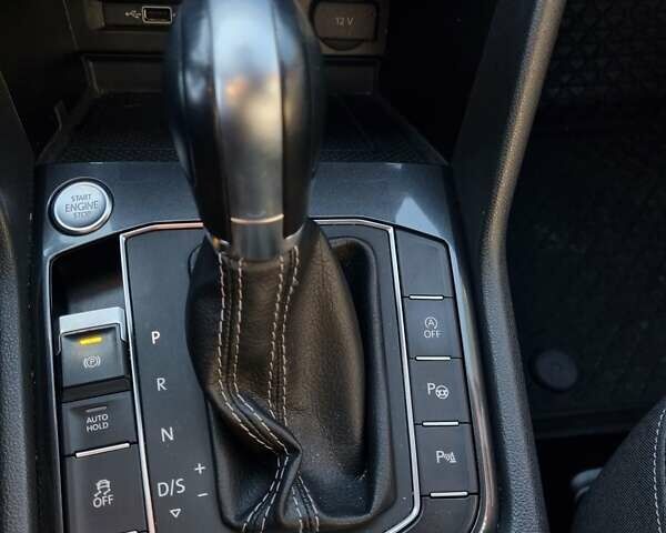 Чорний Фольксваген Tiguan Allspace, об'ємом двигуна 2 л та пробігом 158 тис. км за 29950 $, фото 13 на Automoto.ua