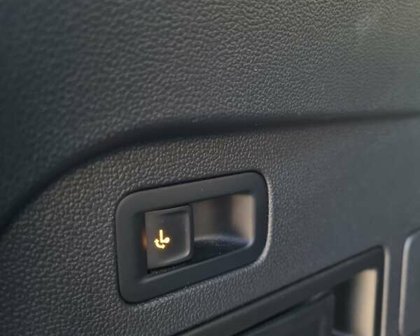 Чорний Фольксваген Tiguan Allspace, об'ємом двигуна 2 л та пробігом 158 тис. км за 29950 $, фото 21 на Automoto.ua