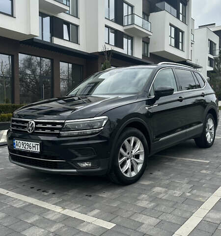 Черный Фольксваген Tiguan Allspace, объемом двигателя 2 л и пробегом 265 тыс. км за 25000 $, фото 70 на Automoto.ua